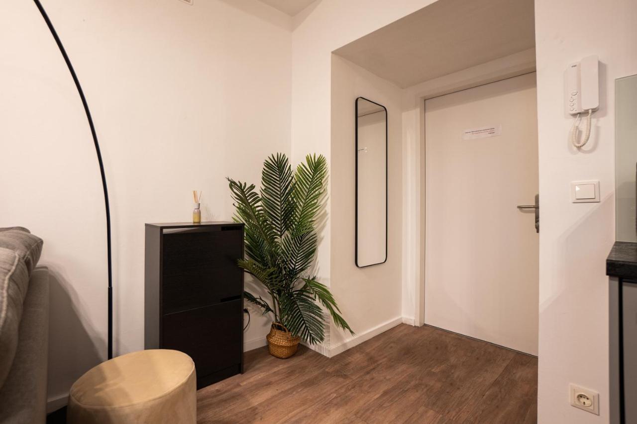 Stylish Apartment With Dedicated Working Space And Super King-Size Bed Located Between City Centre And Donau River 비엔나 외부 사진