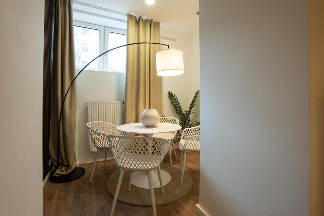 Stylish Apartment With Dedicated Working Space And Super King-Size Bed Located Between City Centre And Donau River 비엔나 외부 사진
